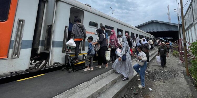 Apresiasi Kepercayaan Masyarakat, Stasiun Kediri Layani 8.770 Pelanggan Selama Libur Panjang 2026