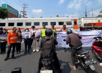 Semangat Harkitnas, KAI Daop 7 Madiun Gandeng Generasi Muda Aksi Keselamatan Perlintasan Sebidang
