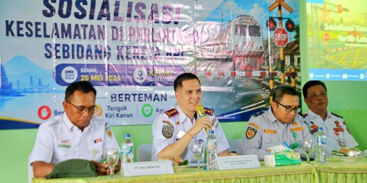 KAI Daop 7 Bersama Dishub Jatim Edukasi Warga Kediri, Keselamatan di Perlintasan Sebidang Jadi Prioritas