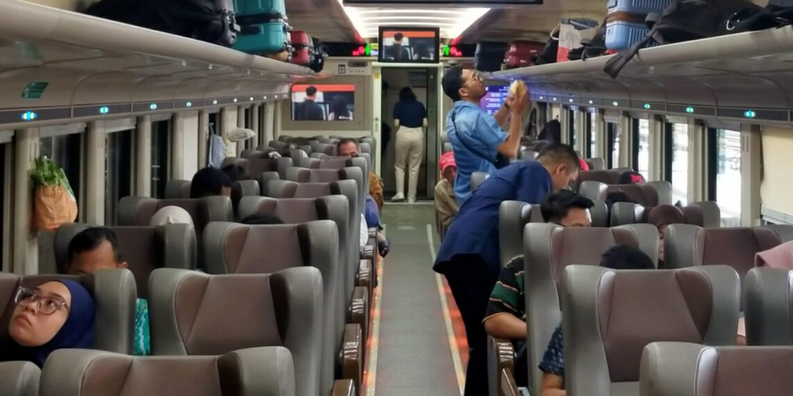 Arus Balik Libur Panjang Idul Adha dan Hari Lahir Pancasila, Stasiun Kediri Layani Total 13.077 Pelanggan
